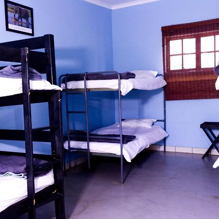 Hostel Backpackers Connection @ Jnb Airport Benoni Zewnętrze zdjęcie