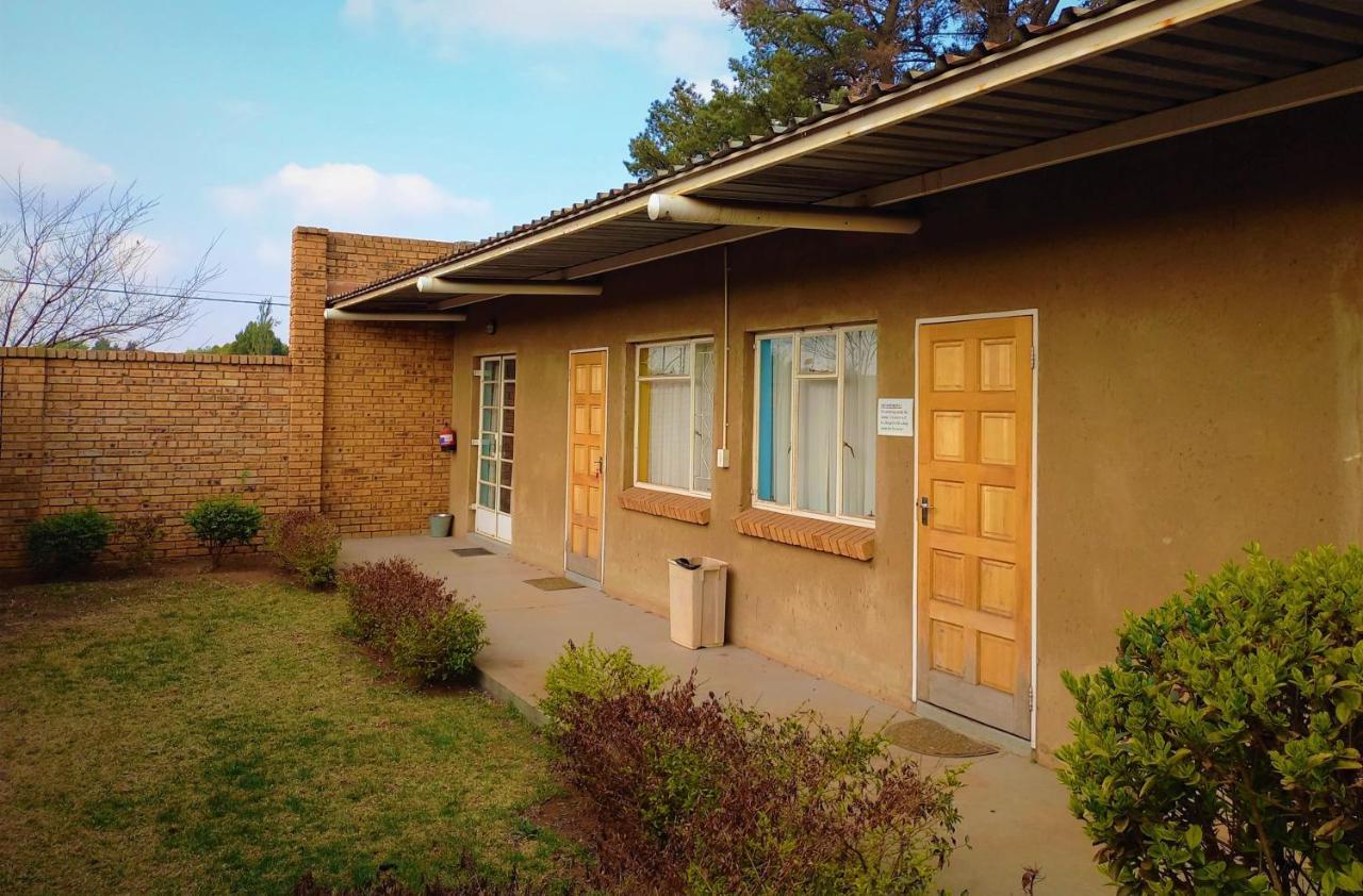Hostel Backpackers Connection @ Jnb Airport Benoni Zewnętrze zdjęcie